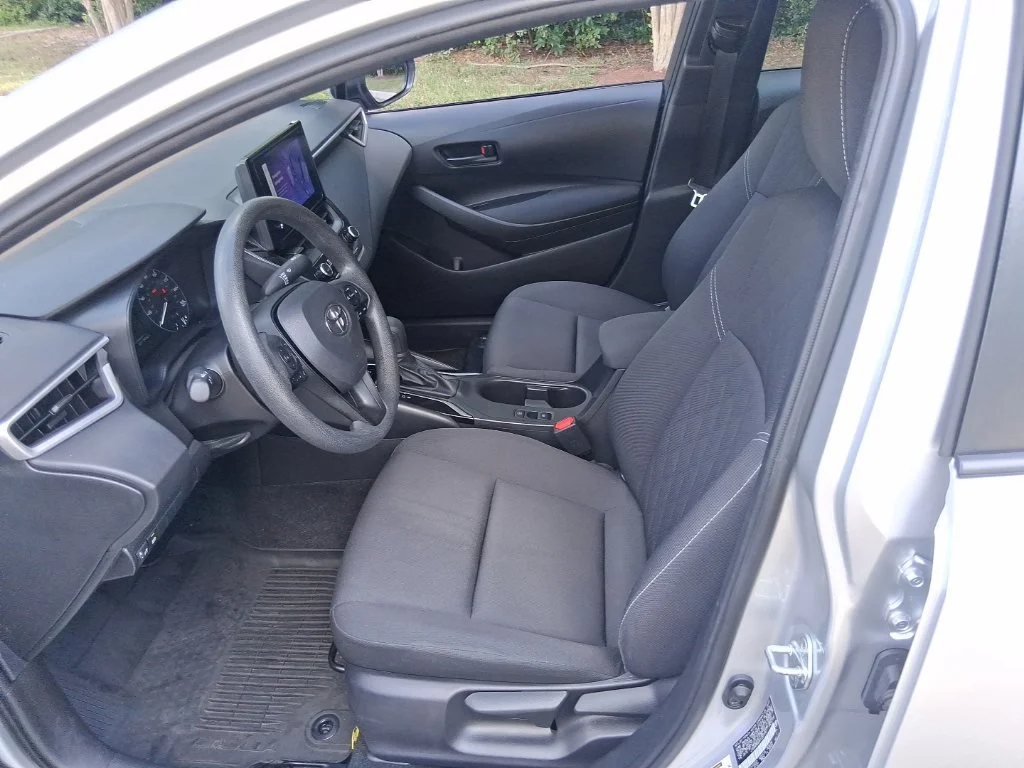 Used 2023 Silver Toyota LE image 10
