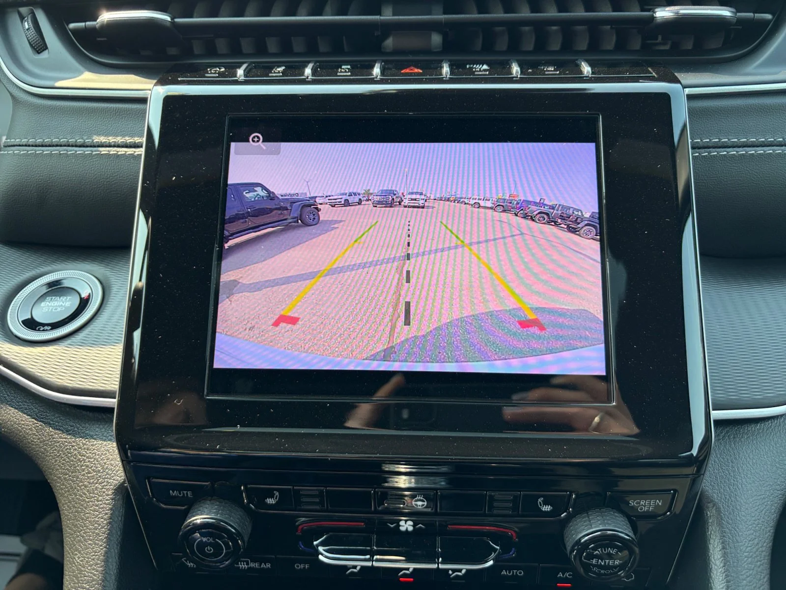 Used 2025 White Jeep Altitude image 21