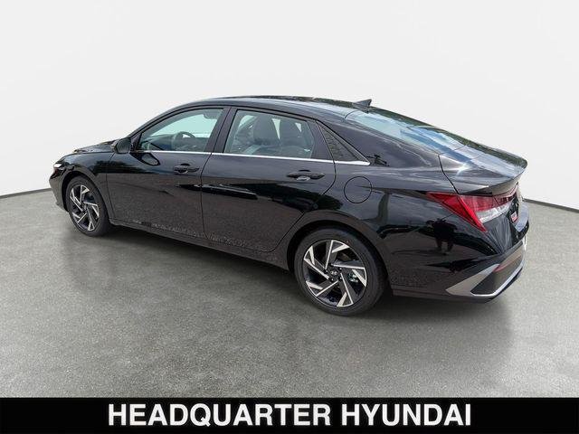 New 2026 Black Hyundai Limited image 4