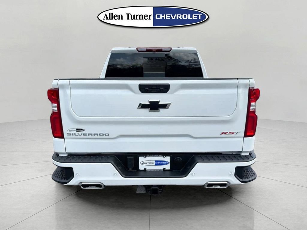 New 2026 Summit White Chevrolet RST image 5