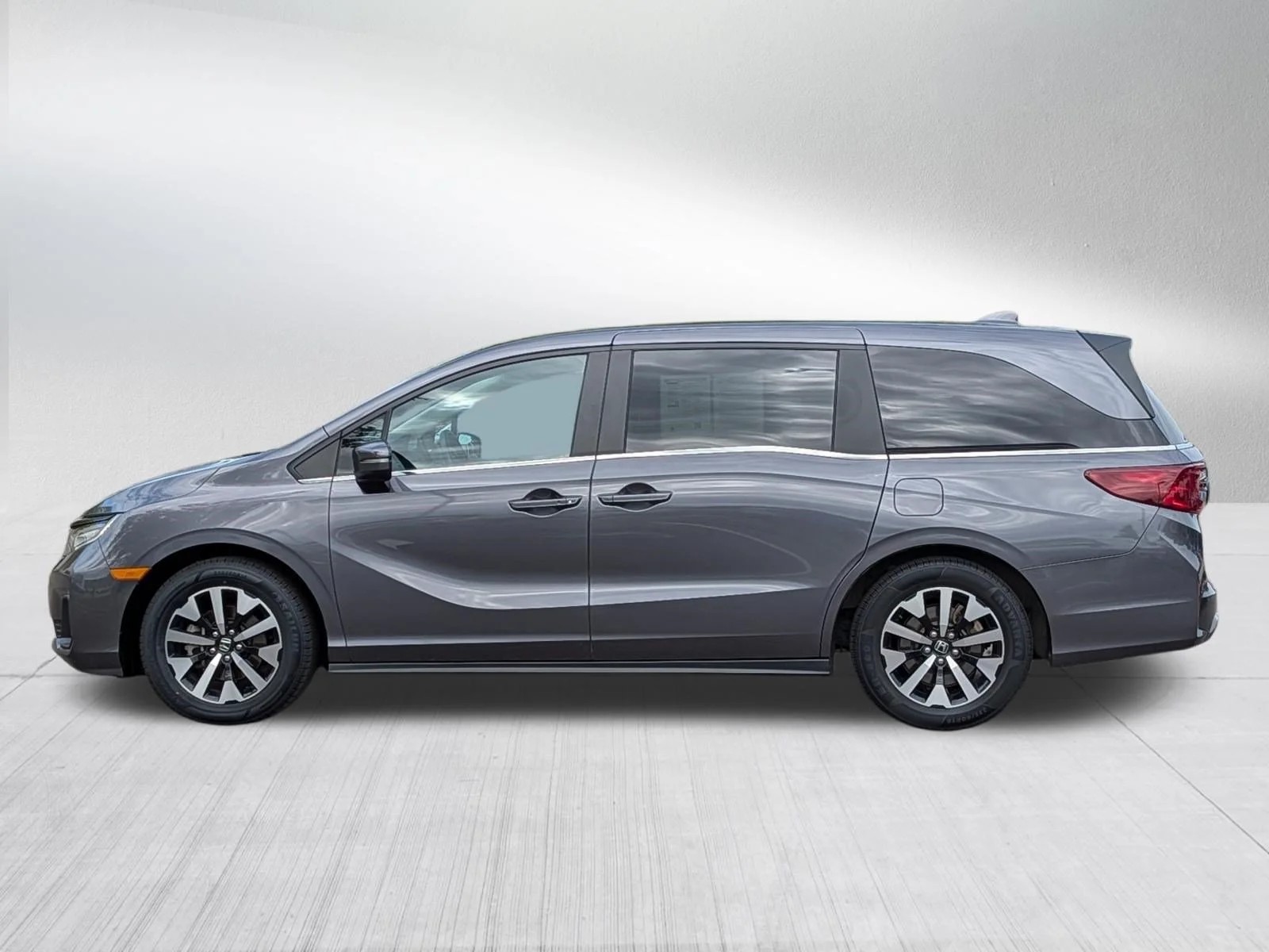 Used 2025 Modern Steel Metallic Honda EX-L image 4