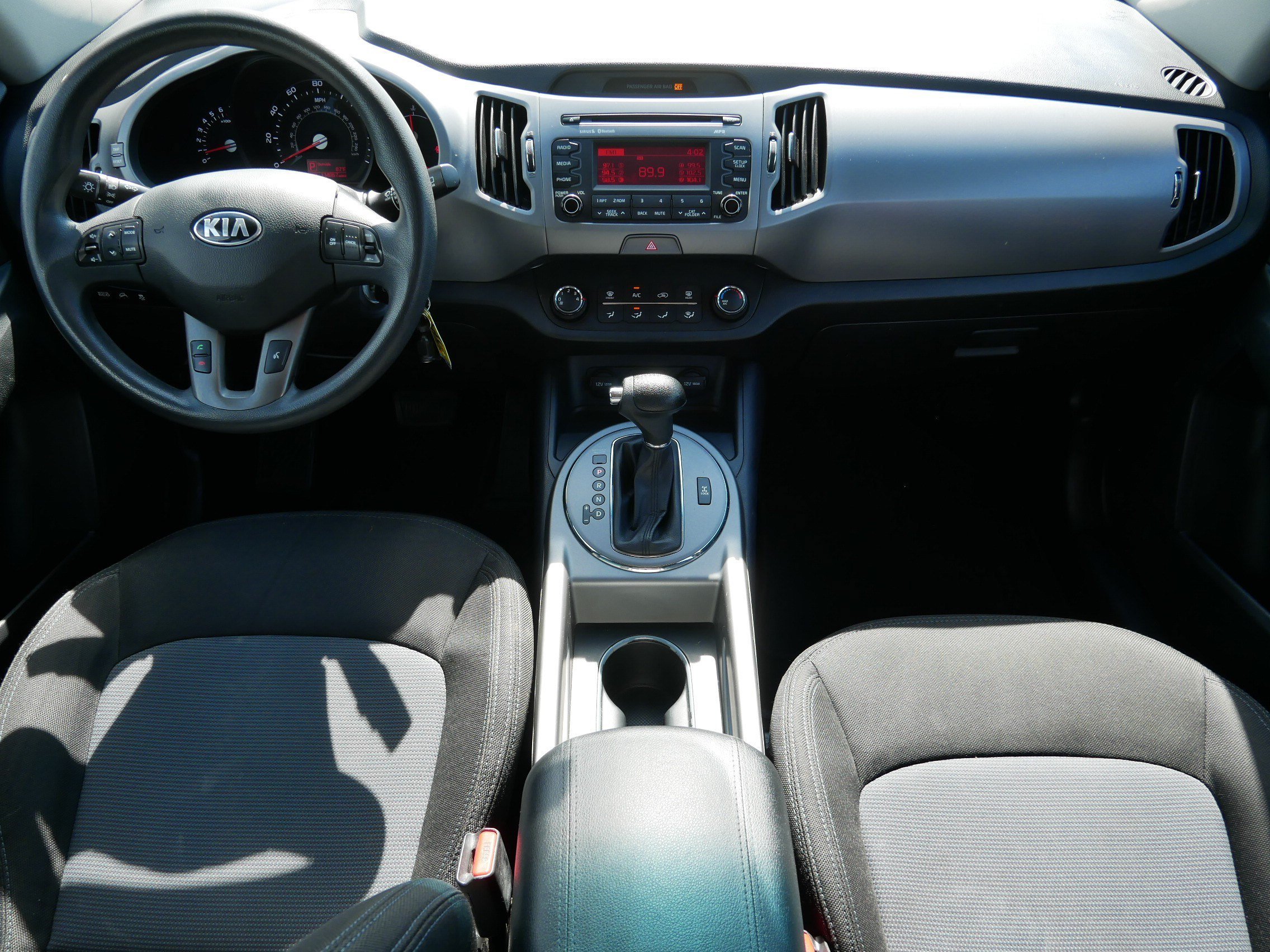 Used 2015 Mineral Silver Kia LX image 10