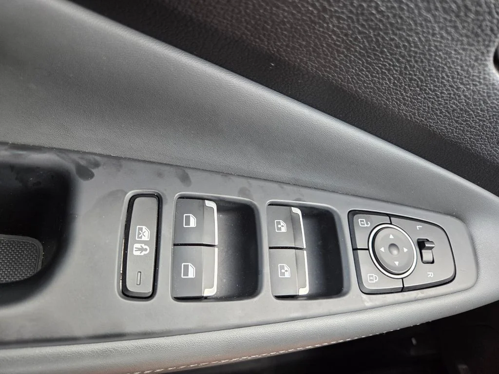 Used 2023 Gray Hyundai SEL image 20