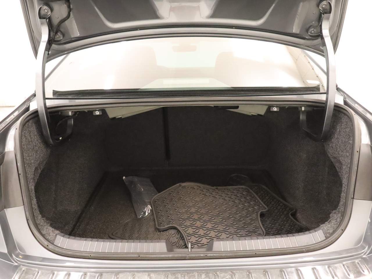 Certified Used 2024 Platinum Gray Metallic Volkswagen SEL image 20