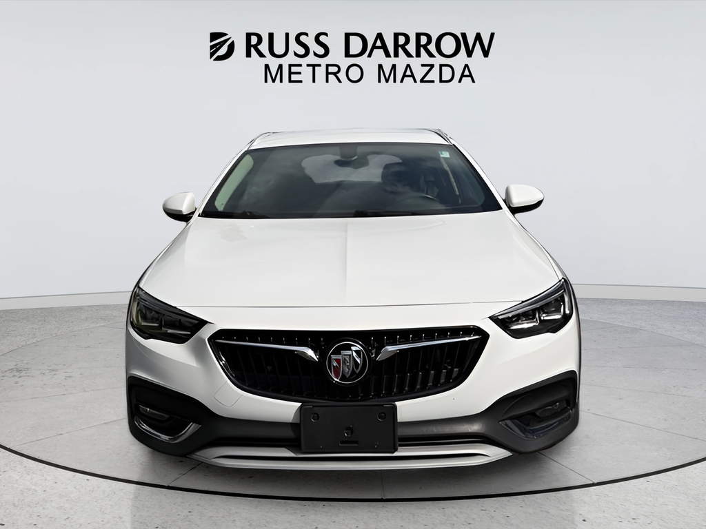 Used 2018 White Buick Essence image 8