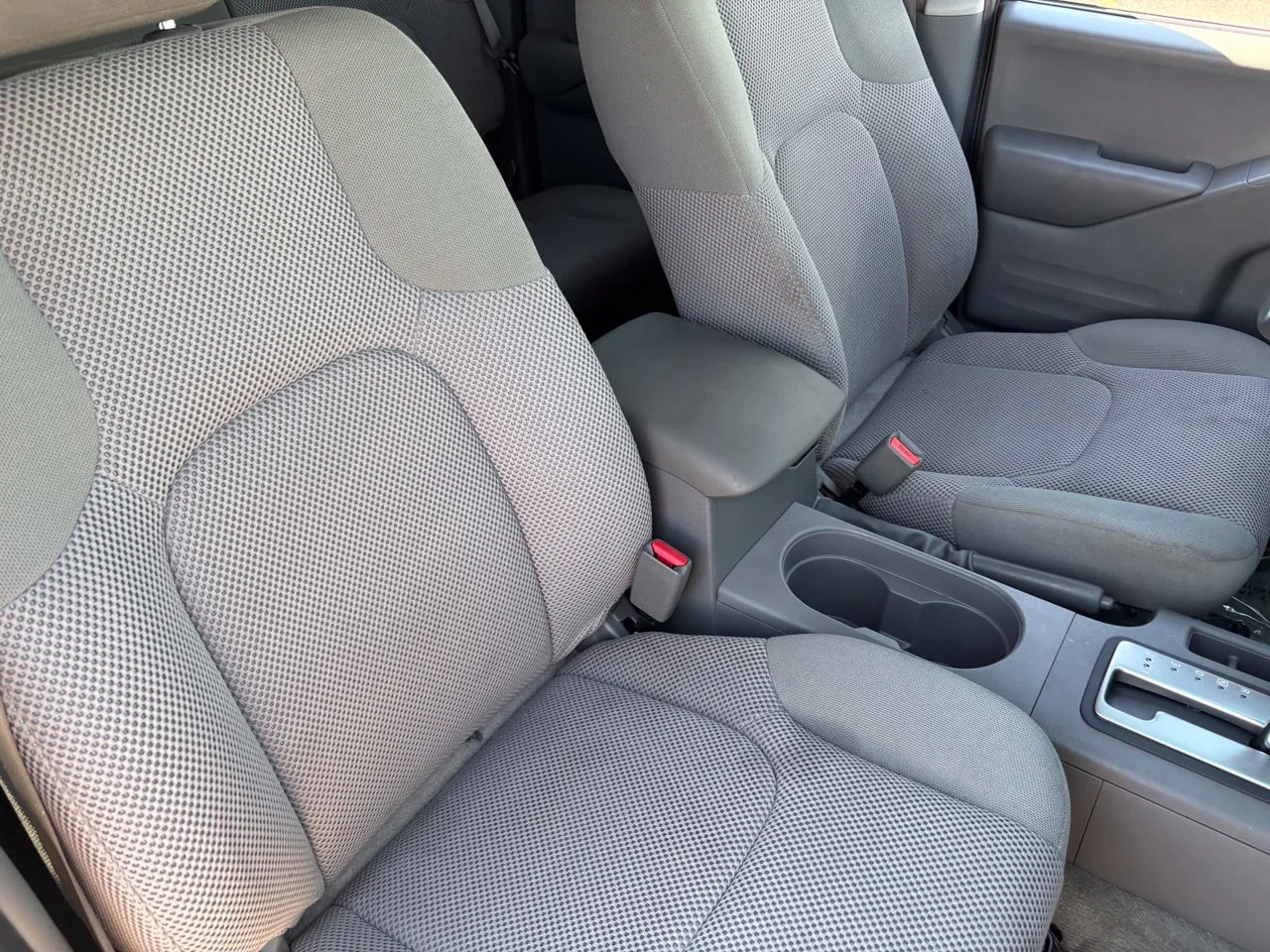 Used 2018 Brilliant Silver Nissan SV image 10
