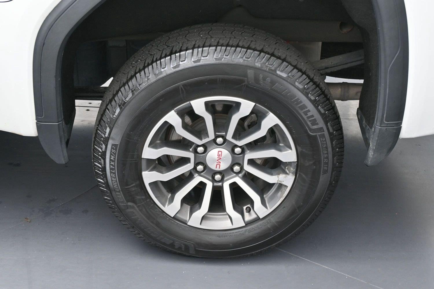 Used 2023 SUMMIT WHITE GMC AT4 image 36