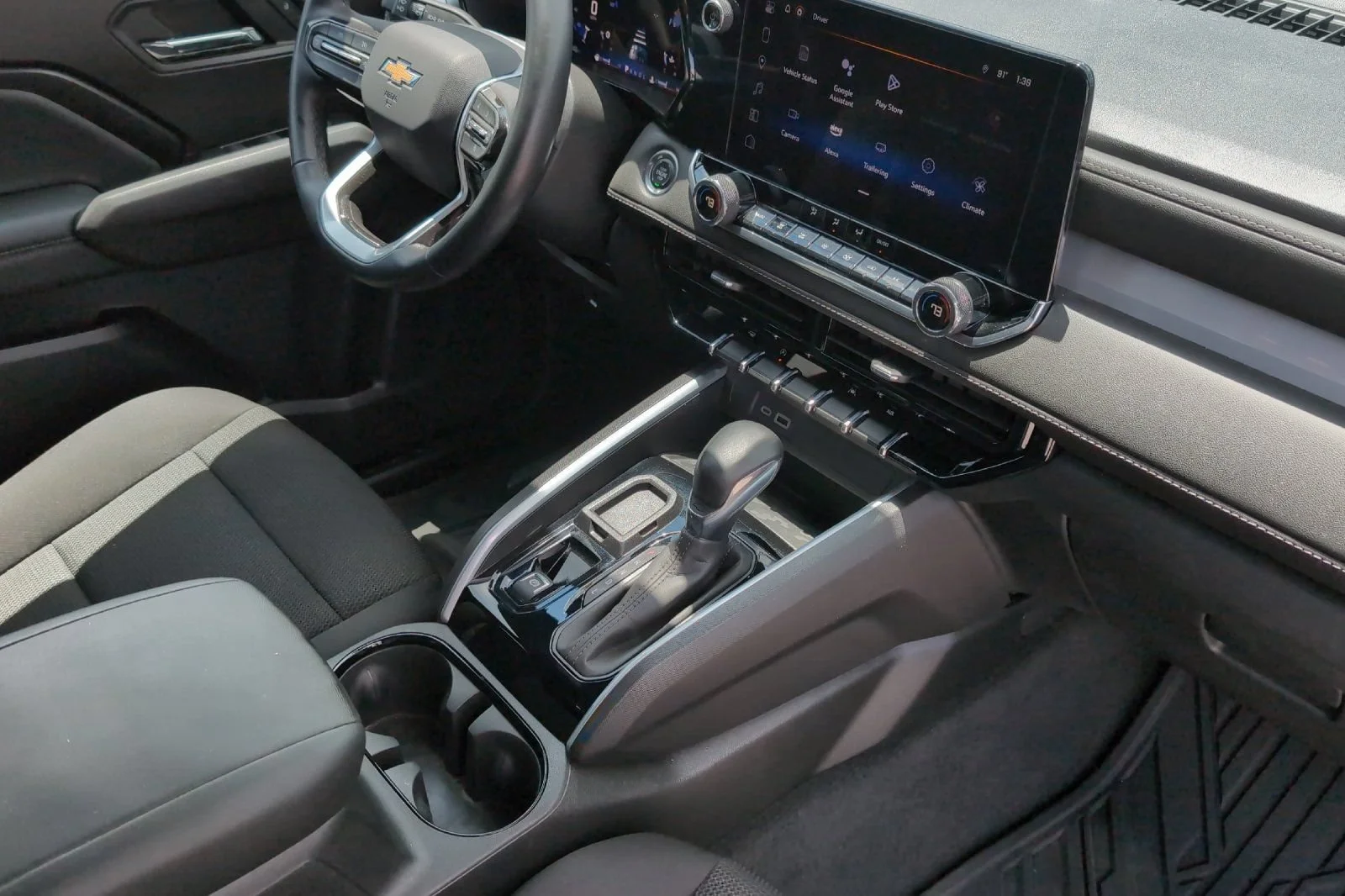 Used 2024 Summit White Chevrolet LT image 16