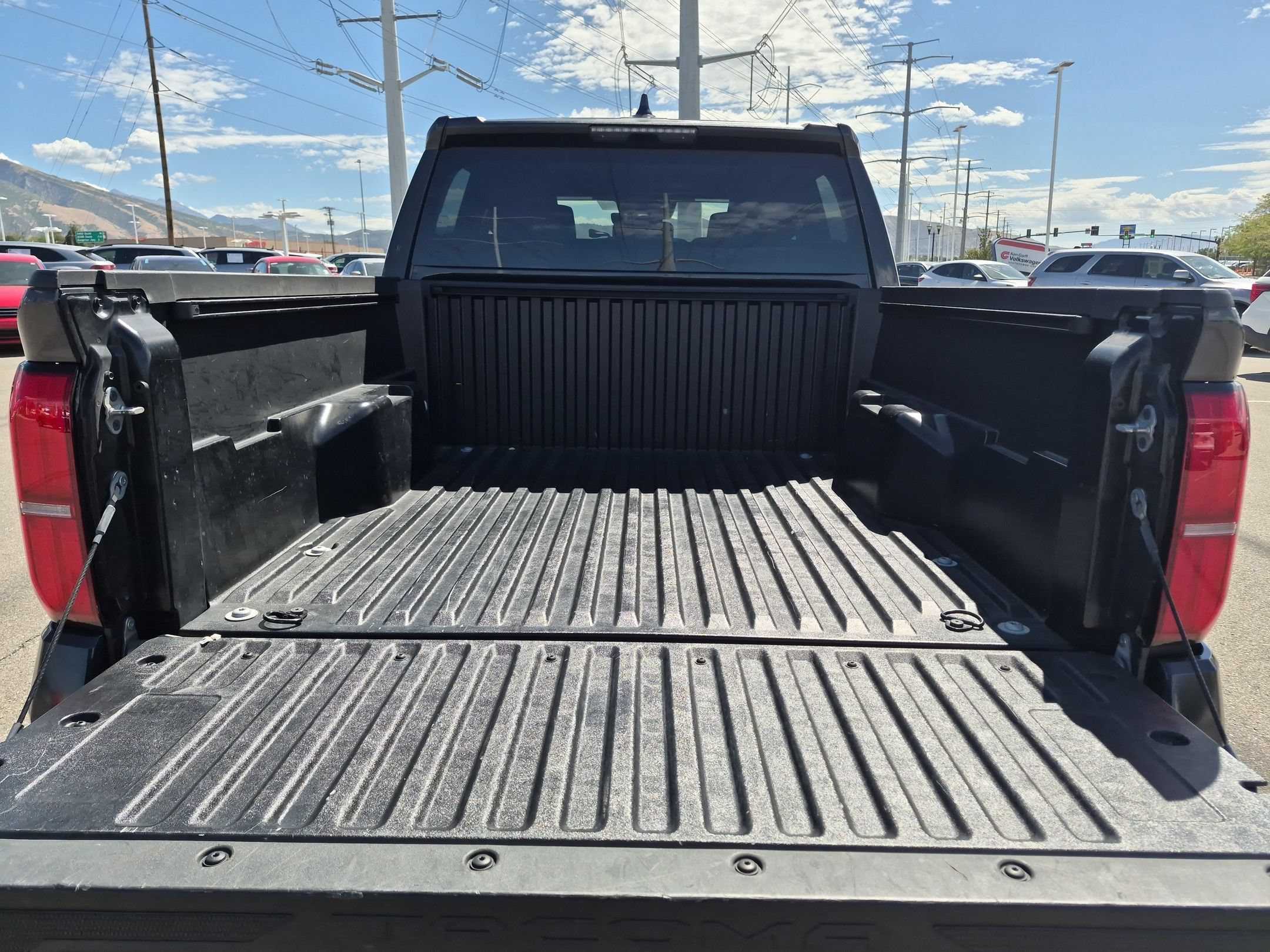 Used 2024 Underground Toyota SR5 image 27