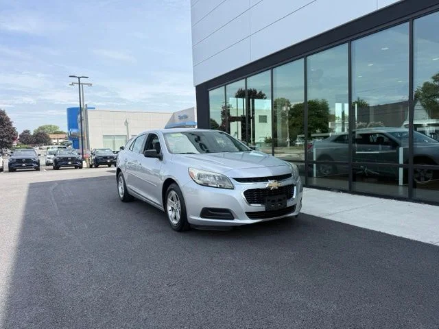 Used 2014 Silver Chevrolet LS image 1