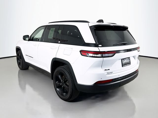 Used 2023 White Jeep Altitude X image 5