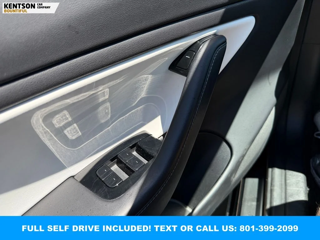 Used 2019 Black Tesla Long Range image 17
