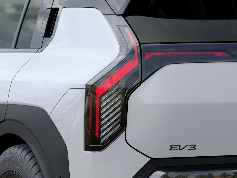 New 2027 Snow White Pearl Kia Land image 11