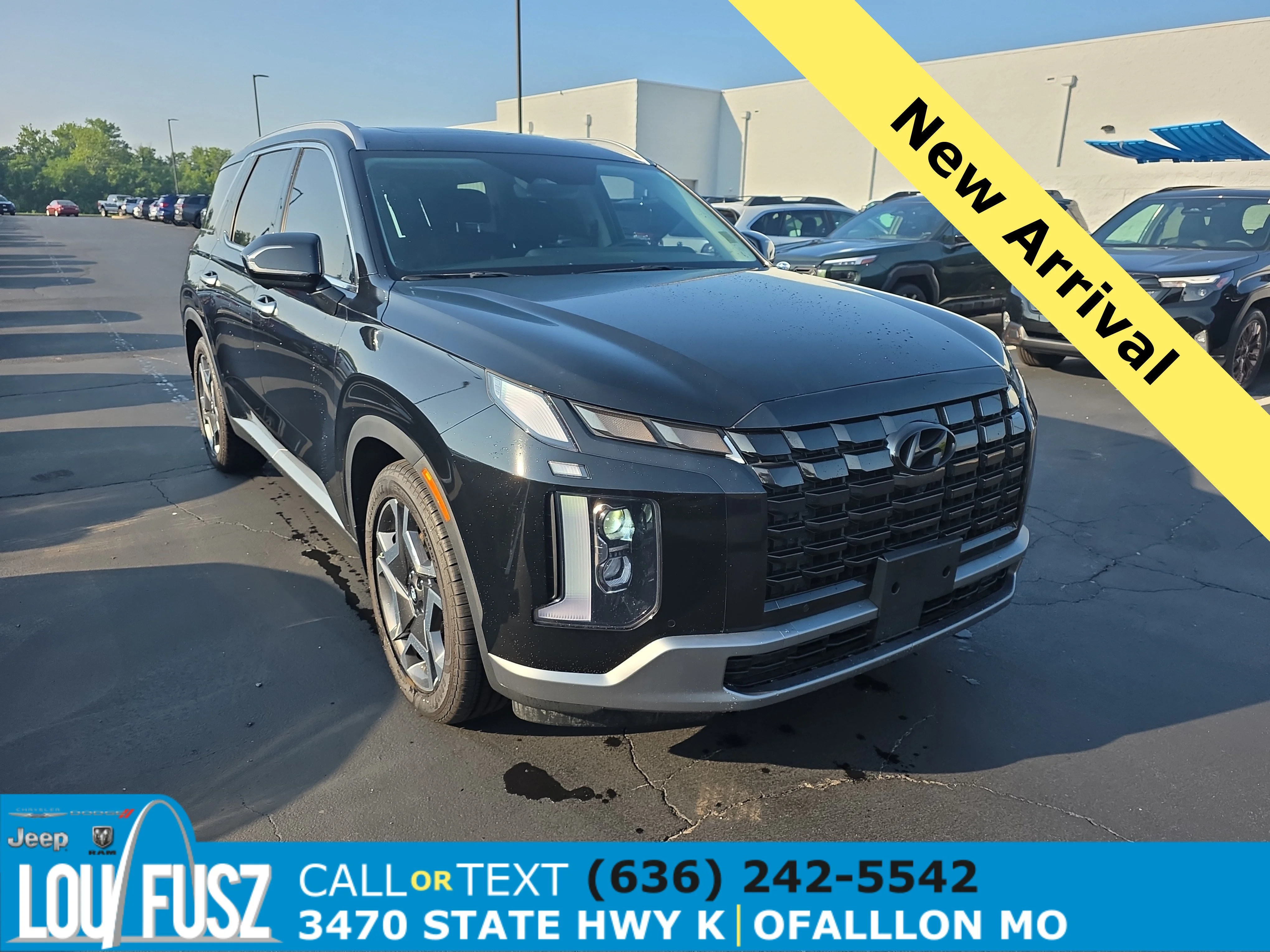 Used 2023 Abyss Black Pearl Hyundai SEL image 1