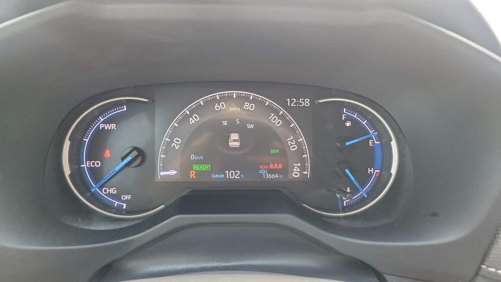 Certified Used 2025 Silver Toyota XLE image 22