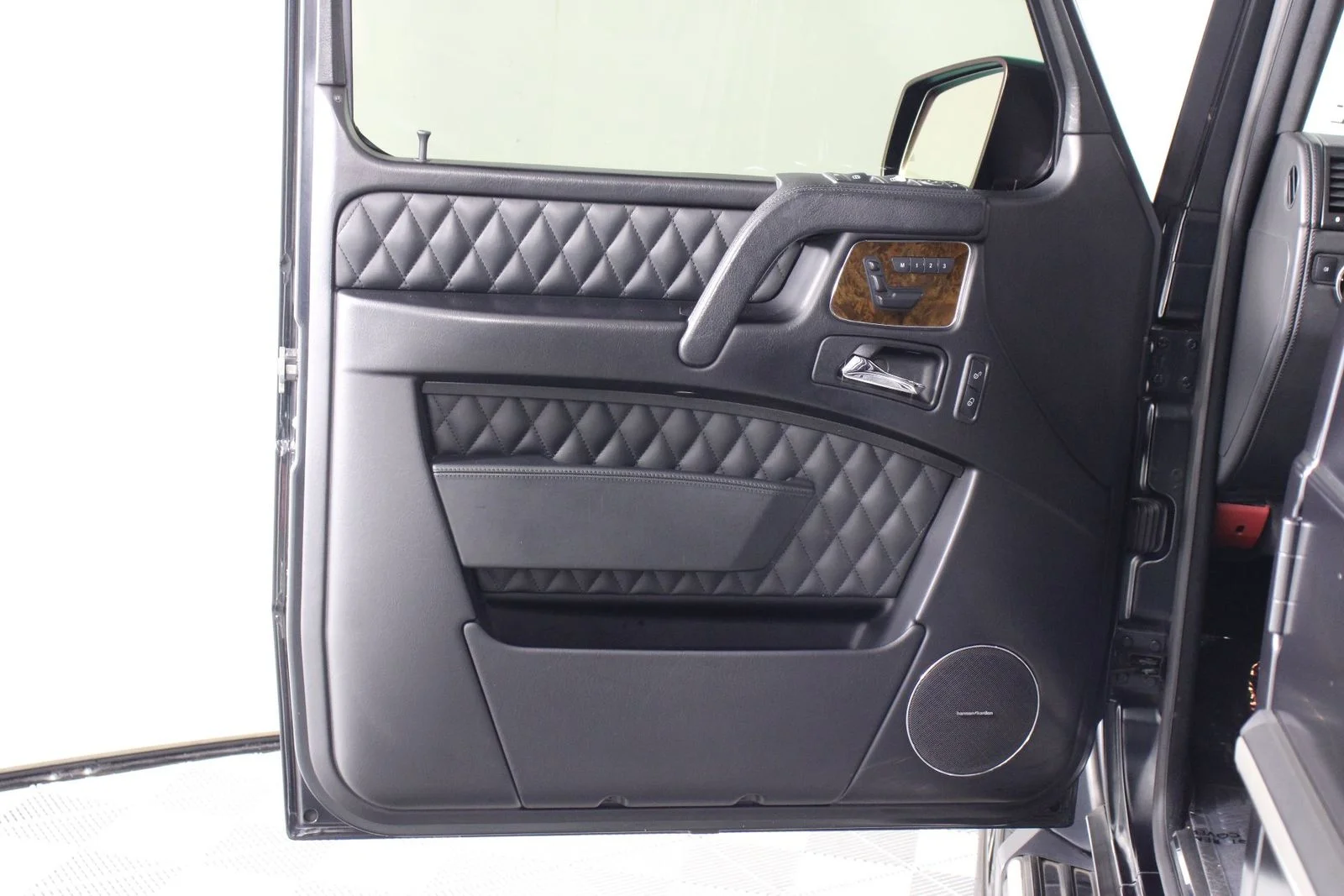 Used 2015 designo Magno Night Black Mercedes-Benz G 63 AMG® image 17