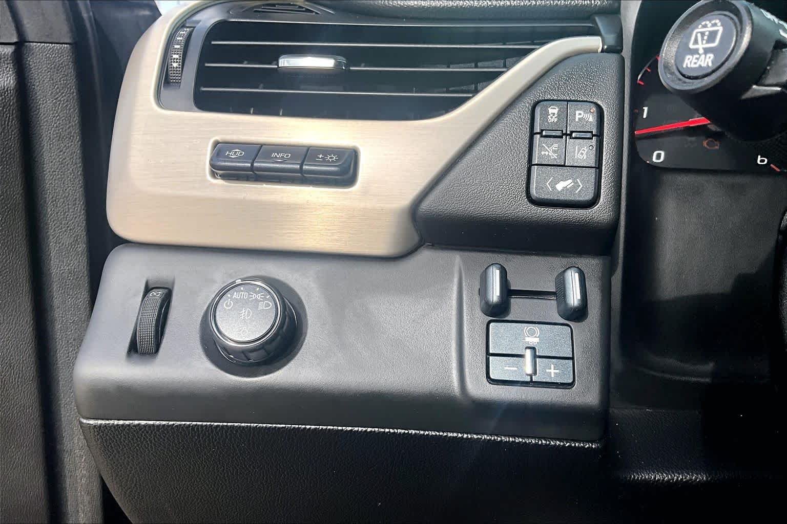 Used 2015 Onyx Black GMC Denali image 35