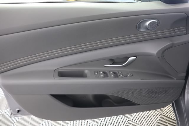 Used 2026 Silver Hyundai SEL Sport image 24