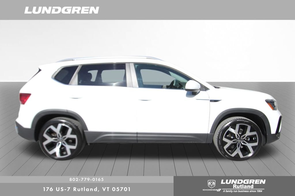 Used 2023 White Volkswagen 1.5T SEL image 3
