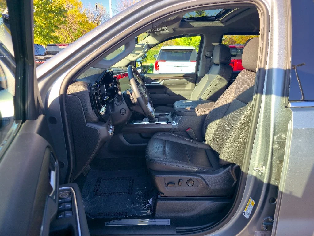 2026 GMC Sierra 1500 SLT - Photo 23