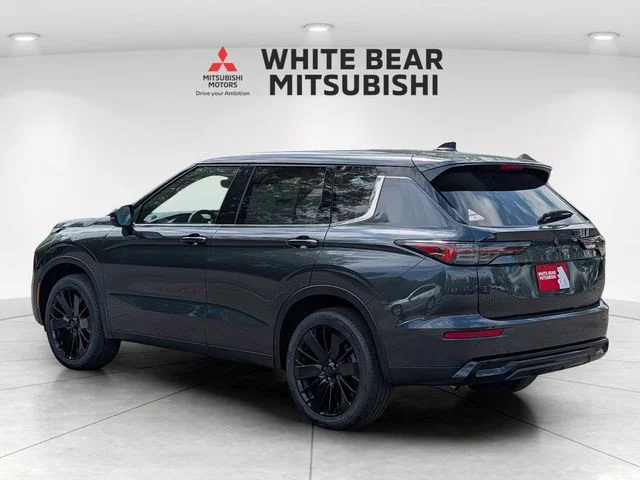 New 2026 Graphite Gray Mitsubishi LE image 2
