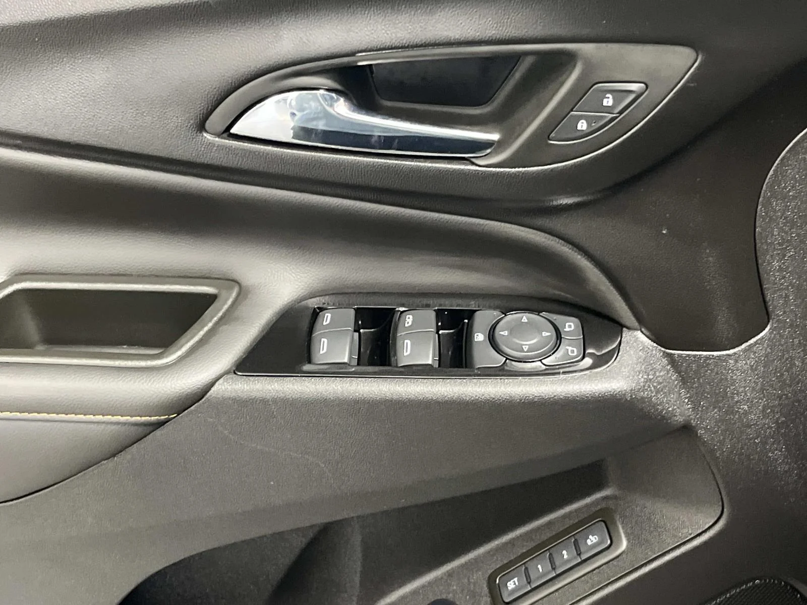 Used 2024 Sterling Gray Metallic Chevrolet Premier image 17