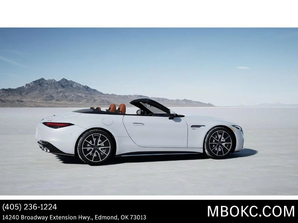 New 2027 MANUFAKTUR Moonlight White Metallic Mercedes-Benz AMG® SL 43 Roadster image 63