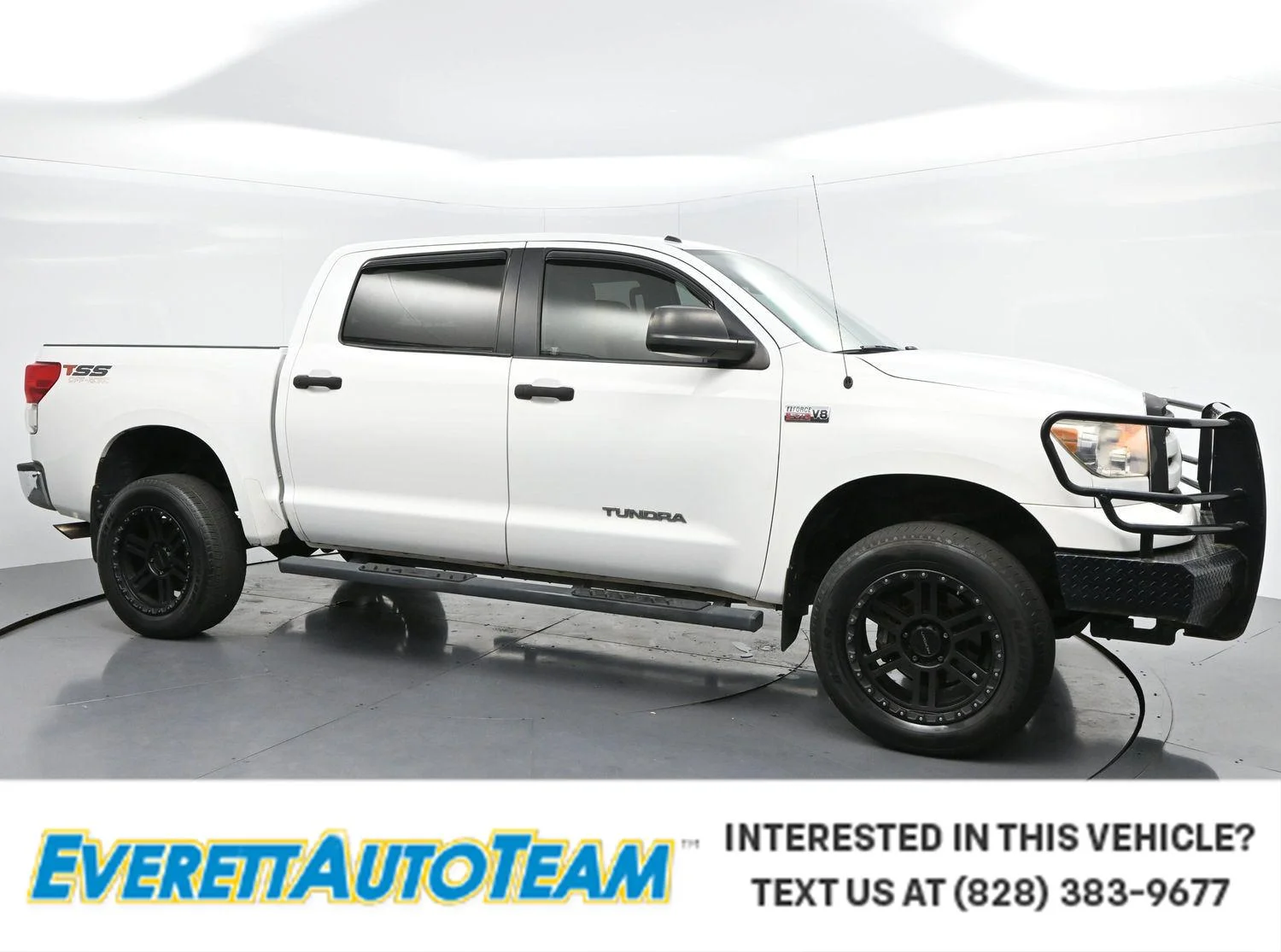 Used 2013 Super White Toyota Grade image 1