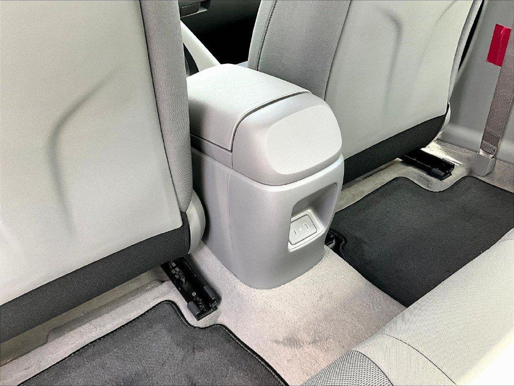 New 2026 White Hyundai SE image 11