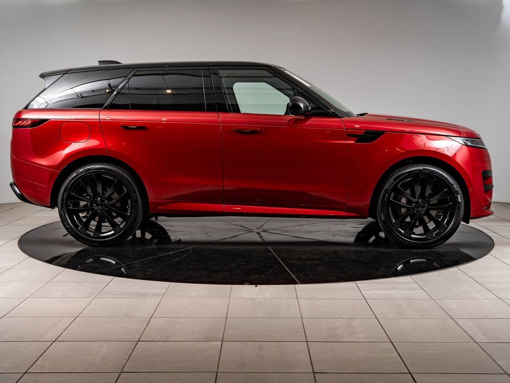 New 2026 Firenze Red Land Rover Dynamic SE image 11