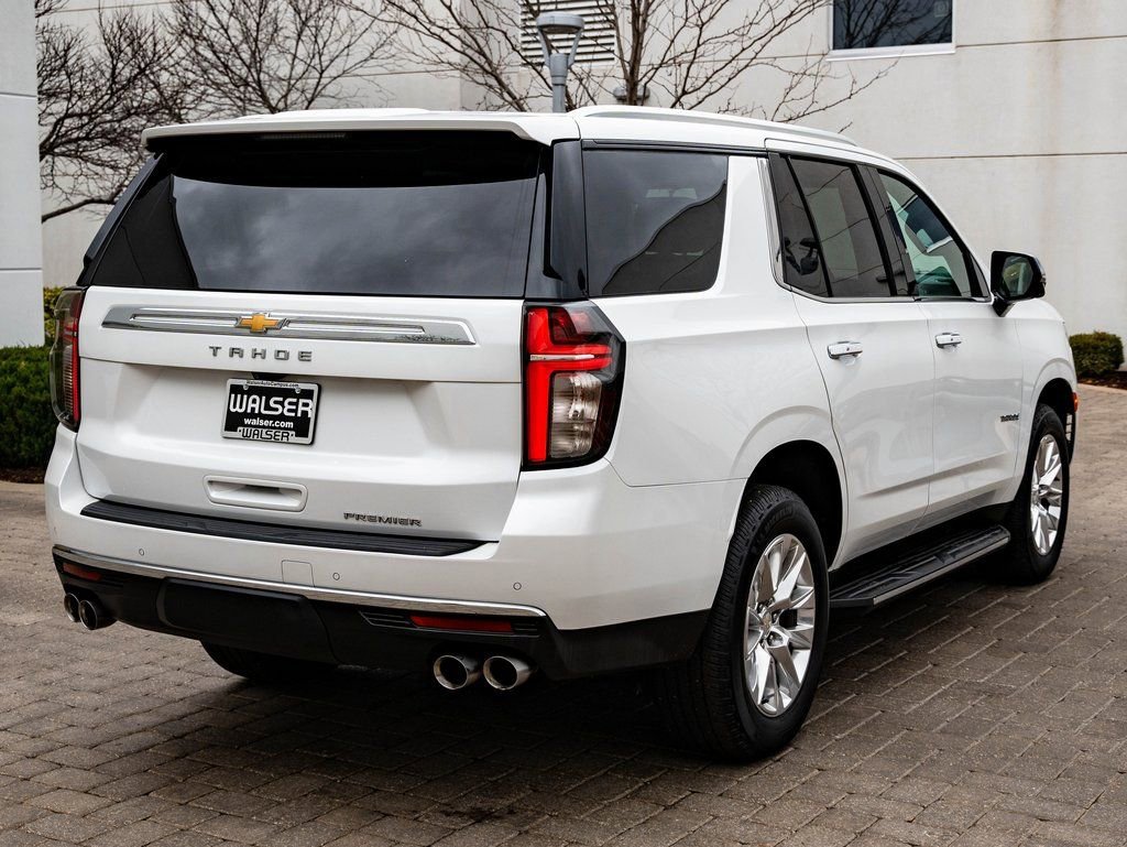 Used 2021 Iridescent Pearl Tricoat Chevrolet Premier image 10