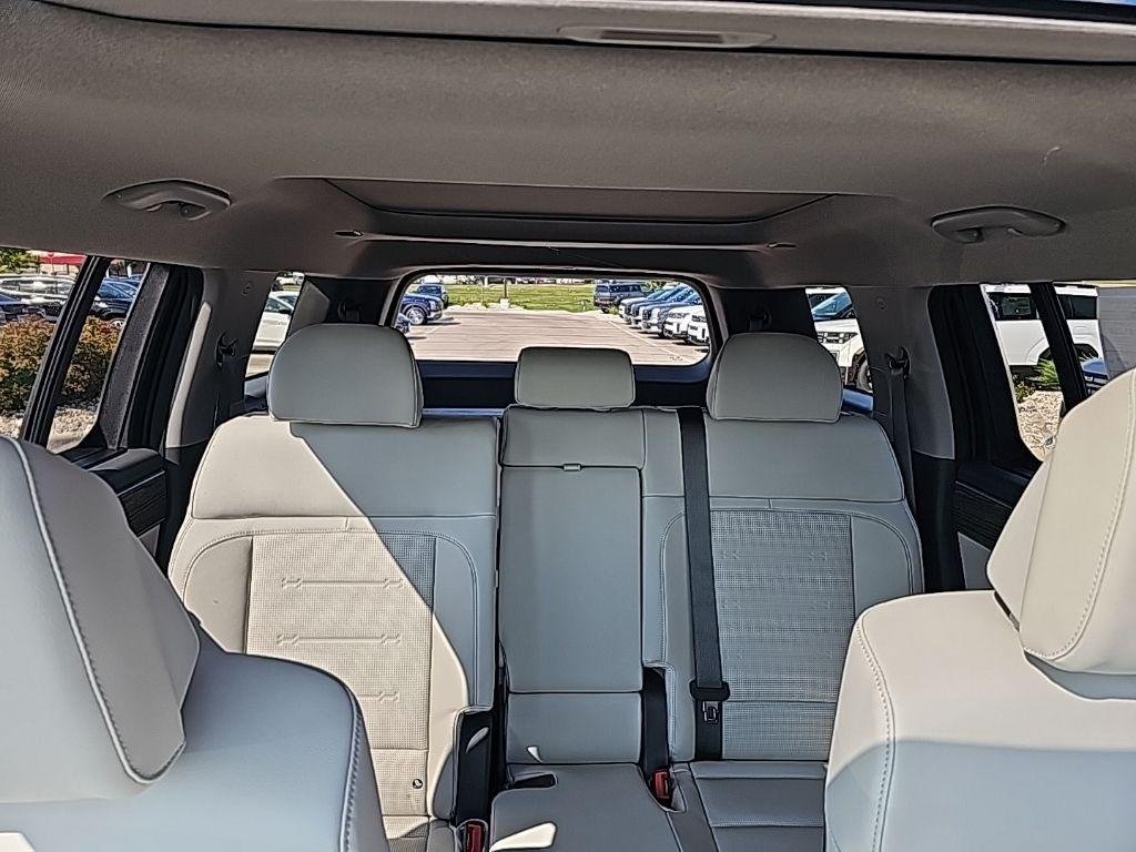 2026 Hyundai Santa Fe Limited - Photo 29