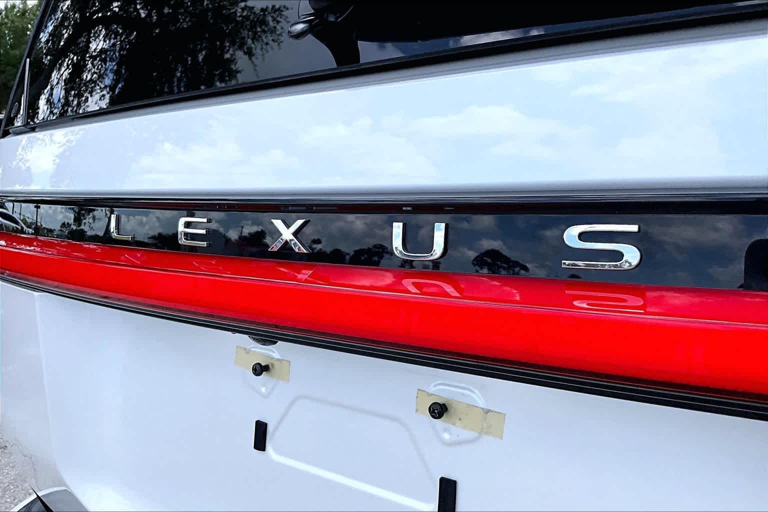 Used 2024 Eminent White Pearl Lexus Luxury+ image 30