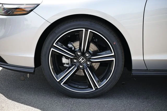 New 2026 Silver Honda SE image 7