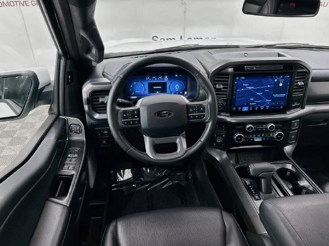 Used 2025 White Metallic Ford Lariat image 24