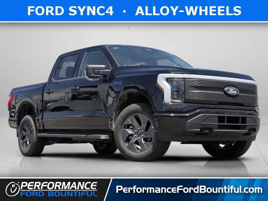 New 2024 Agate Black Metallic Ford XLT image 1