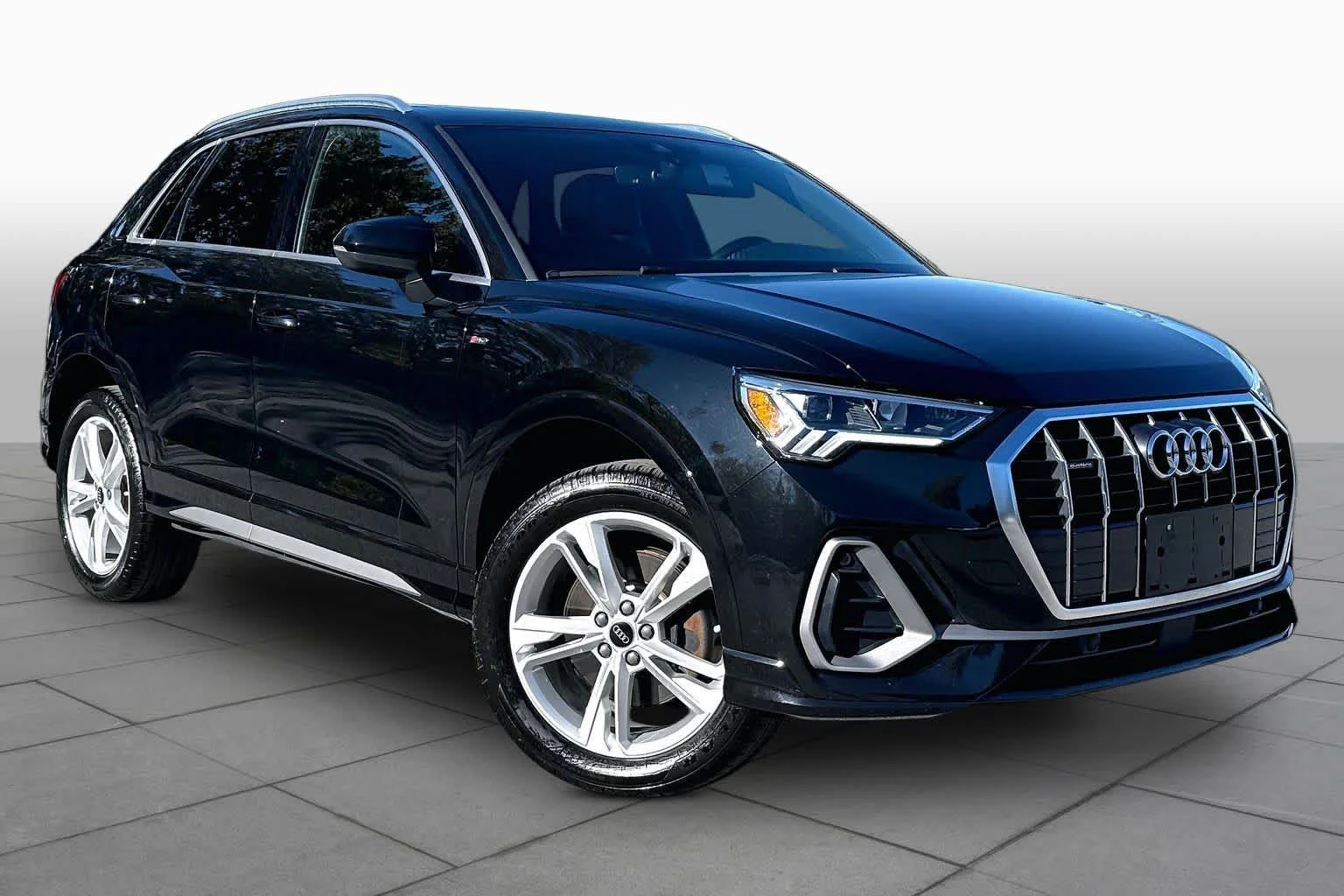 Used 2024 Mythos Black Metallic Audi S line Premium image 3
