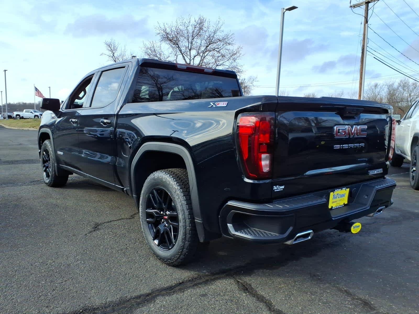 New 2026 Onyx Black GMC Elevation image 4