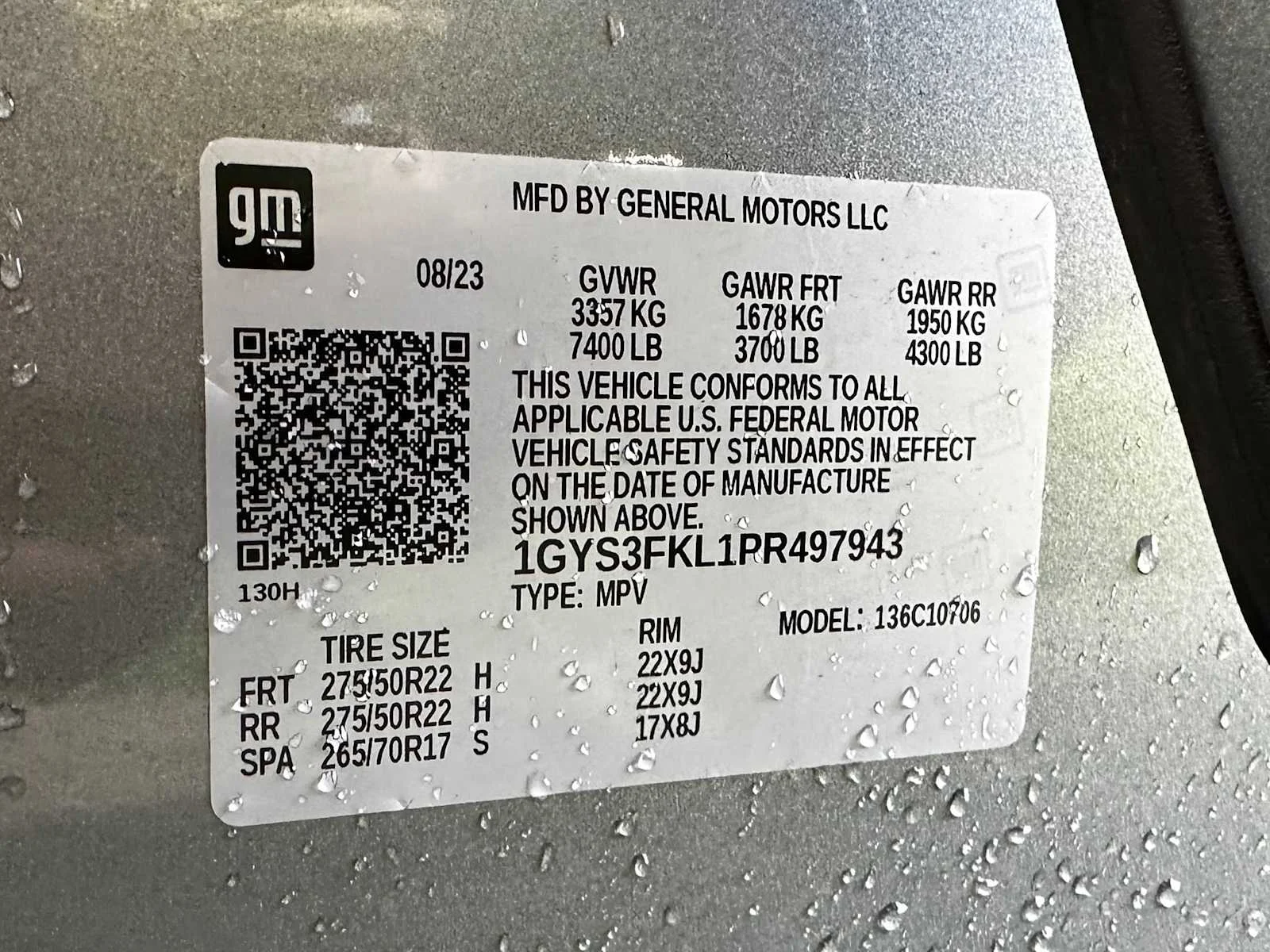 Used 2023 Argent Silver Metallic Cadillac Sport image 23