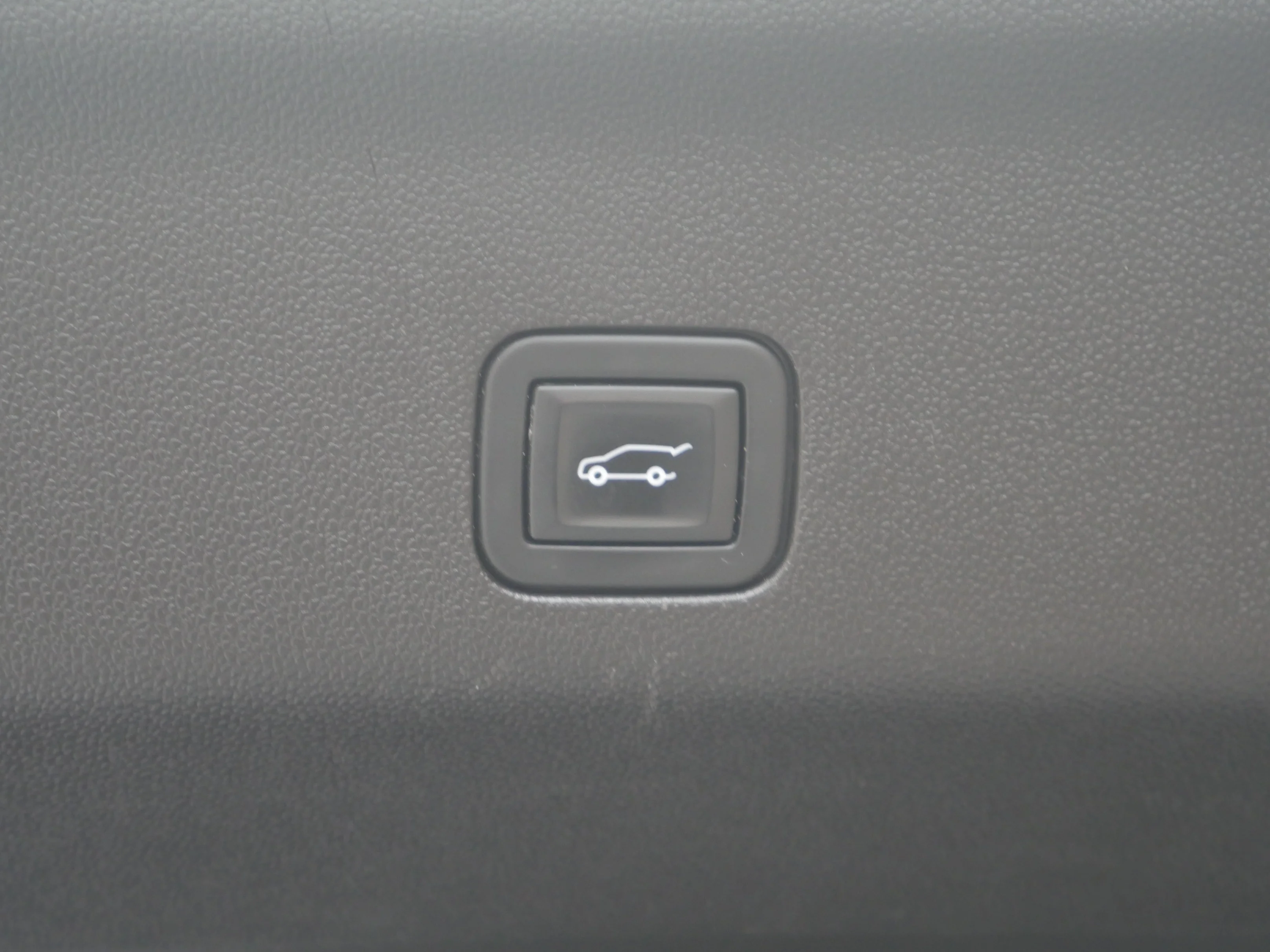 Used 2021 White Frost Tricoat GMC SLT image 29