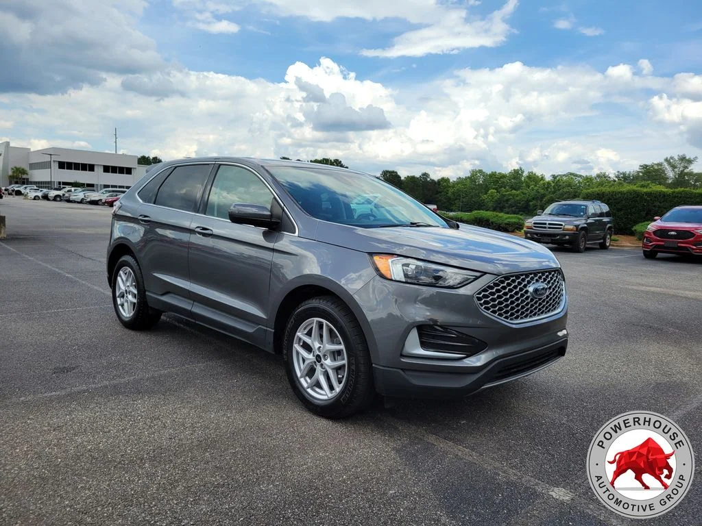 Used 2024 Gray Ford SEL image 8