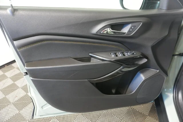 Used 2025 Green Chevrolet ACTIV image 31