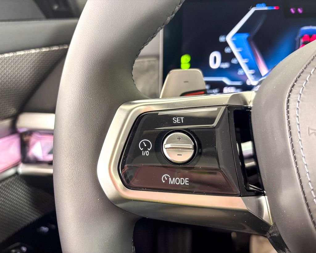 2025 BMW 7 Series 750e - Photo 35