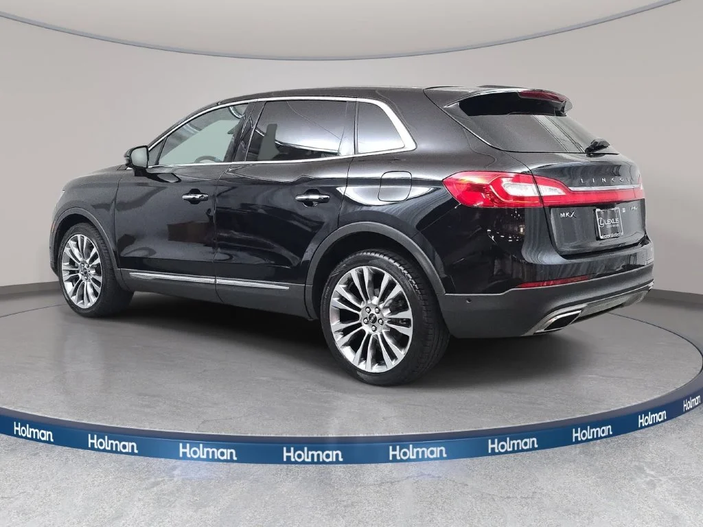 Used 2016 Black Lincoln Reserve image 8