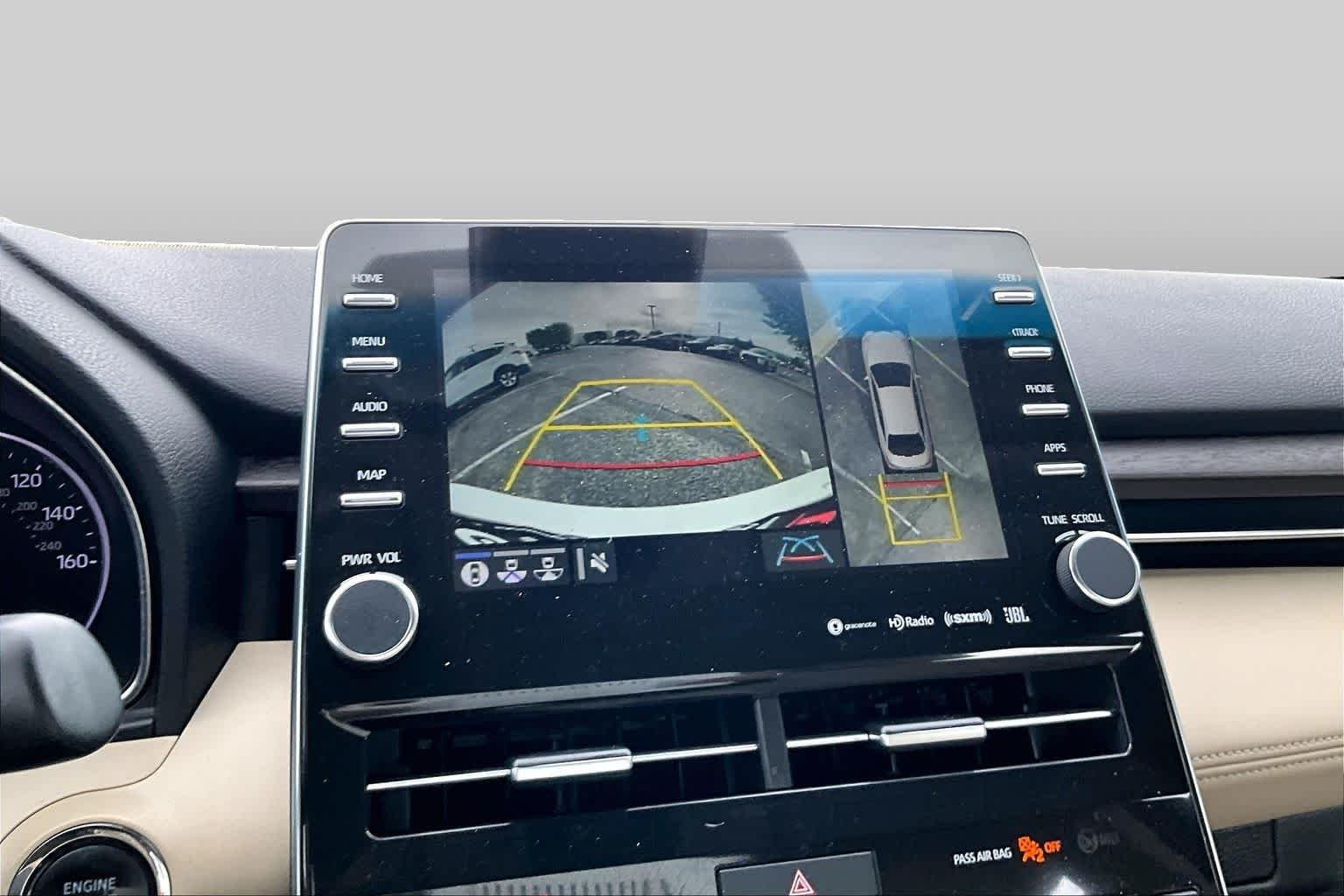 Used 2019 Wind Chill Pearl Toyota Limited image 25