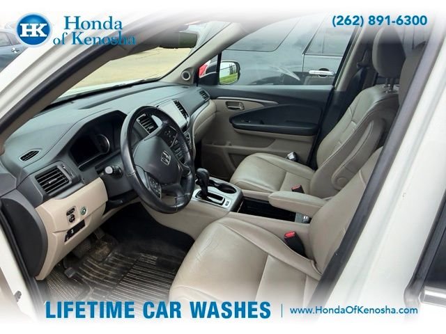 Used 2019 White Diamond Pearl Honda EX-L image 5
