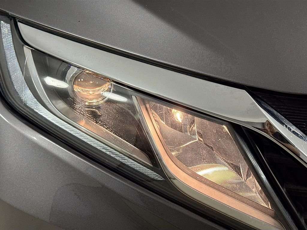 Certified Used 2018 Modern Steel Metallic Honda EX-L image 44