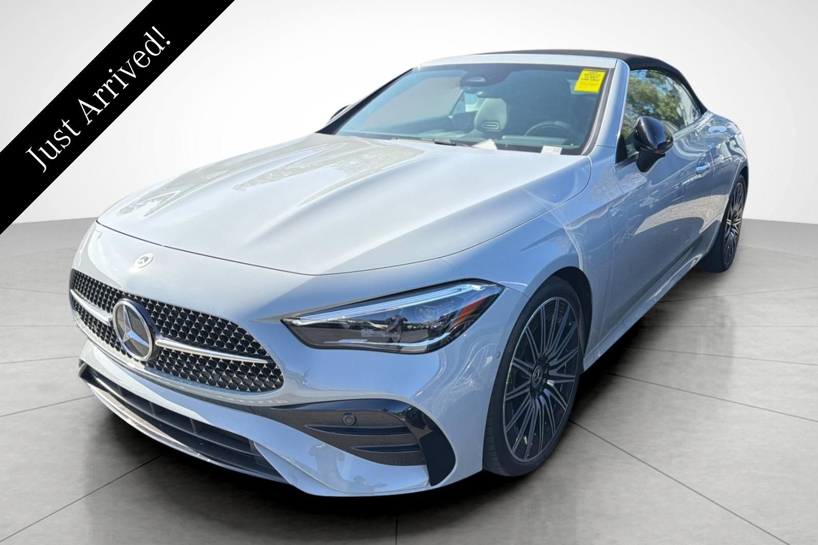 Certified Used 2026  Mercedes-Benz CLE 300 image 1