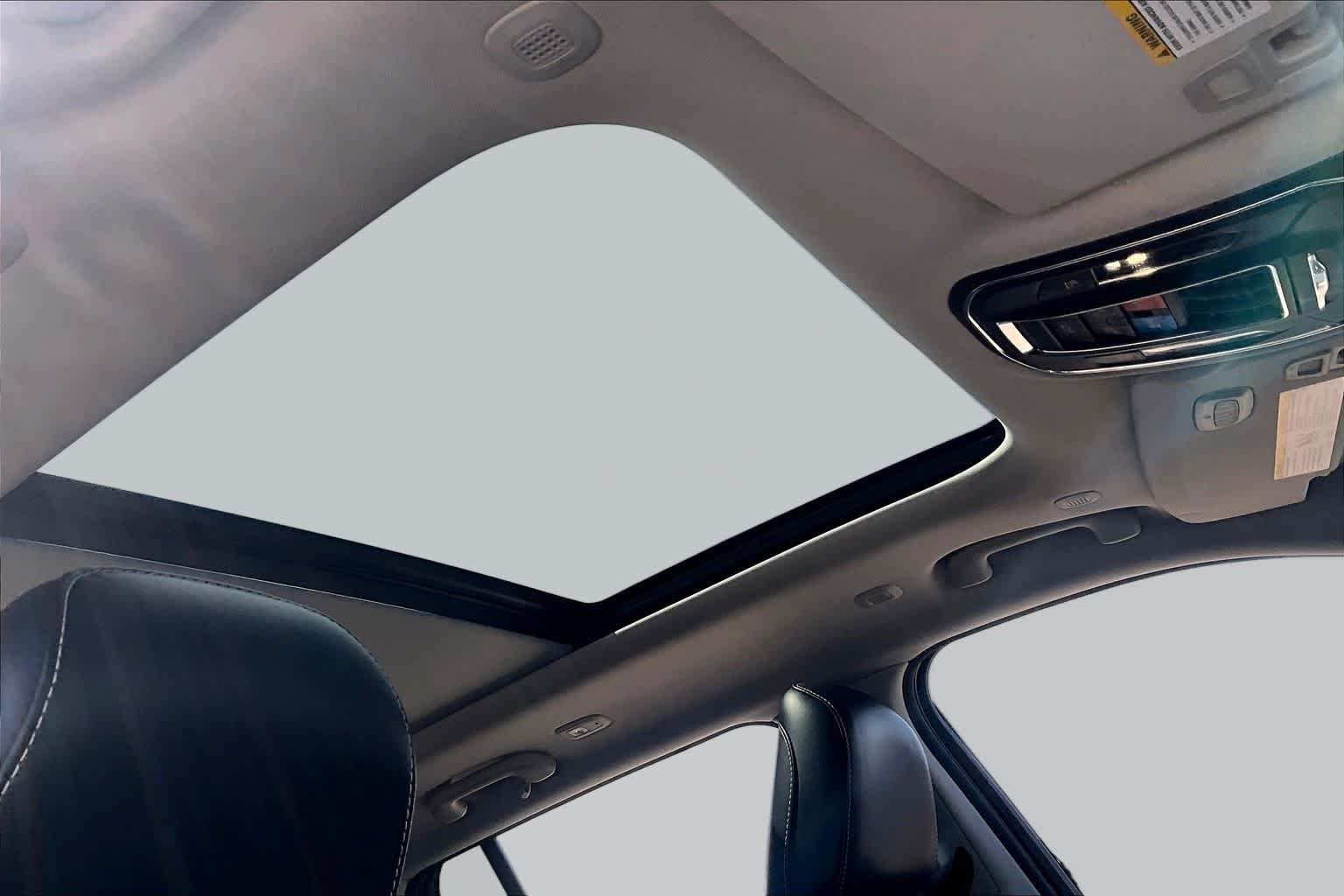 Used 2022 Bright White Clearcoat Jeep  image 14