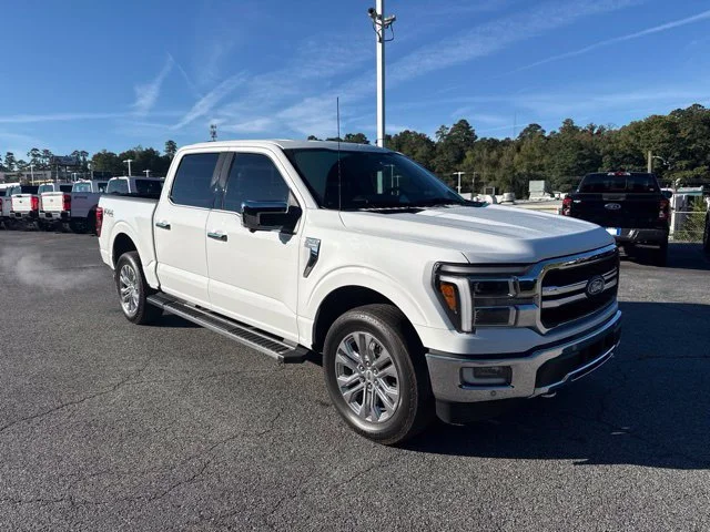 Used 2024 Oxford White Ford Lariat image 1